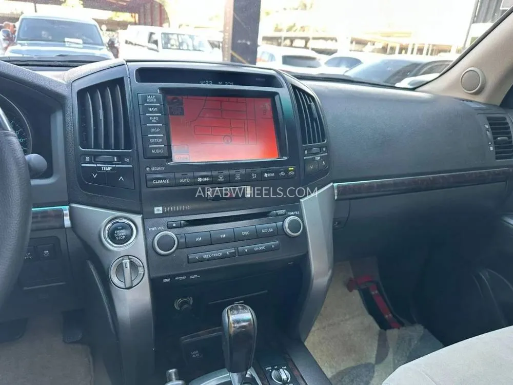 Toyota Land Cruiser 2010 for Sale in Ajman Image-21