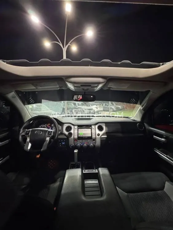 Toyota Tundra 2017 for Sale in Ajman Image-6