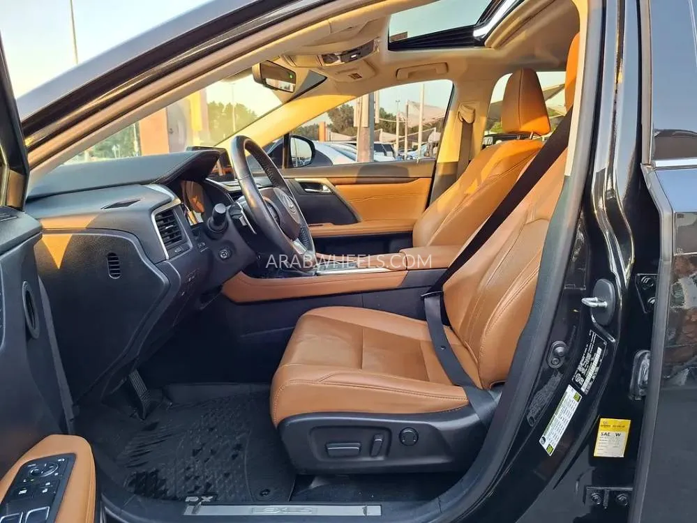 Lexus RX 2022 for Sale in Sharjah Image-4