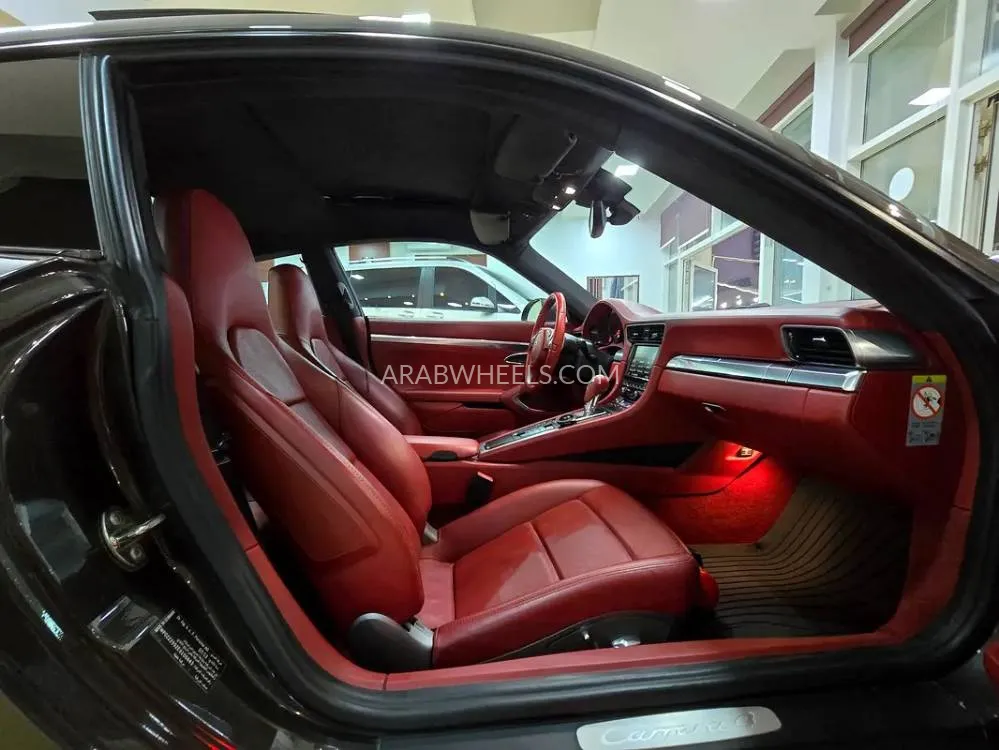 Porsche 911 2014 for Sale in Sharjah Image-3