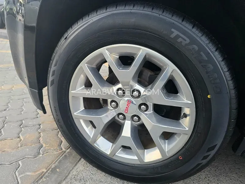 GMC Yukon XL 2020 for Sale in Sharjah Image-3