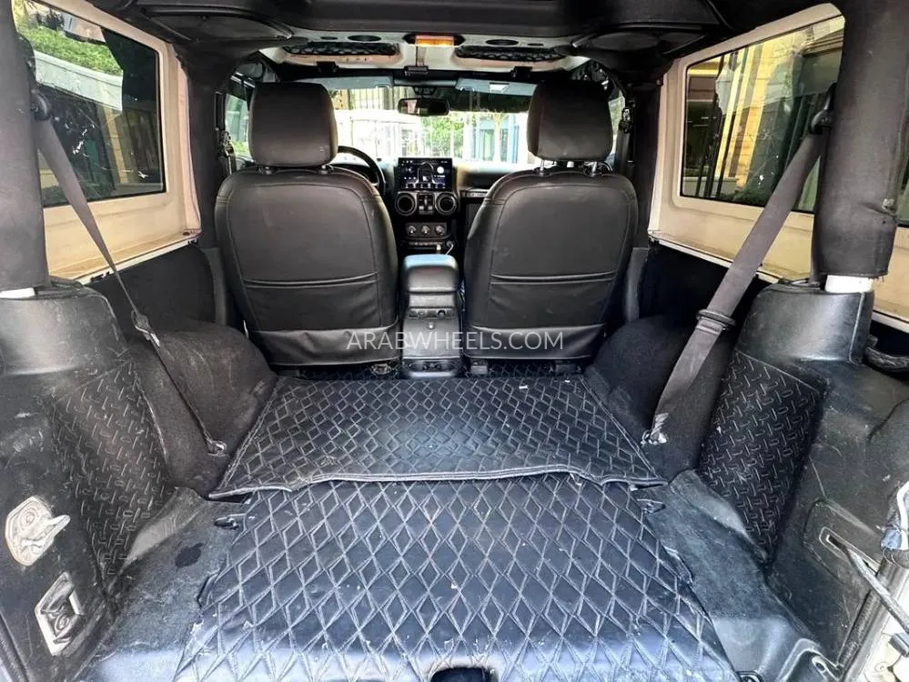 Jeep Wrangler 2018 for Sale in Dubai Image-7