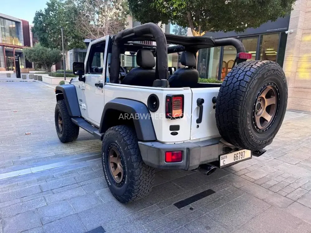 Jeep Wrangler 2018 for Sale in Dubai Image-11