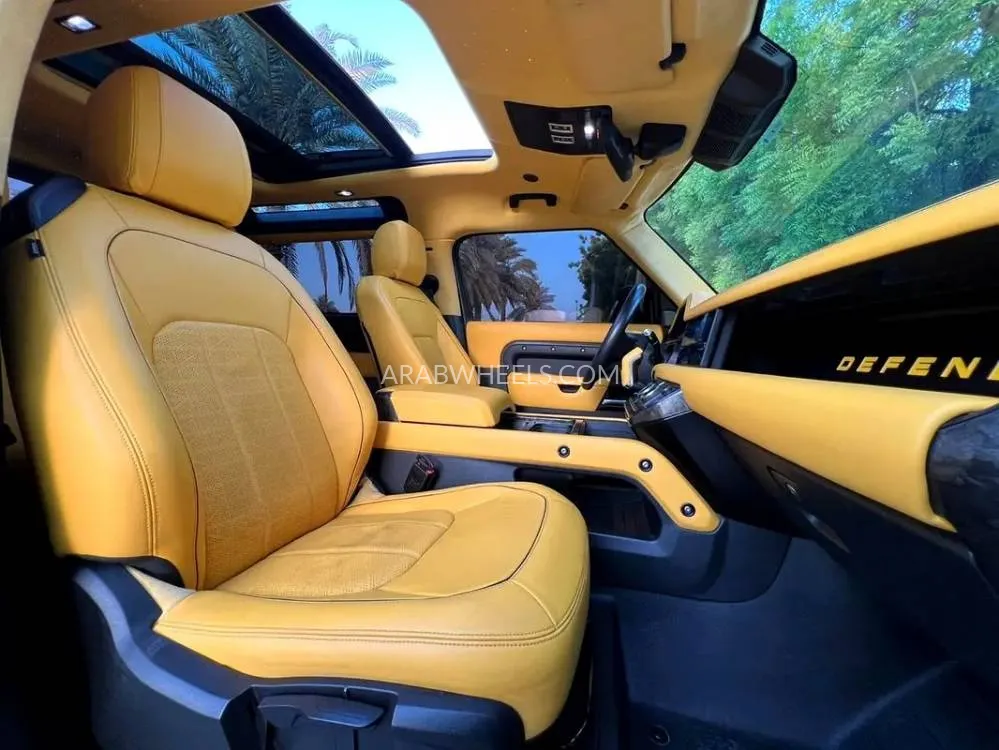 لاند روفر ديفندر 2022 for Sale in دبي Image-5