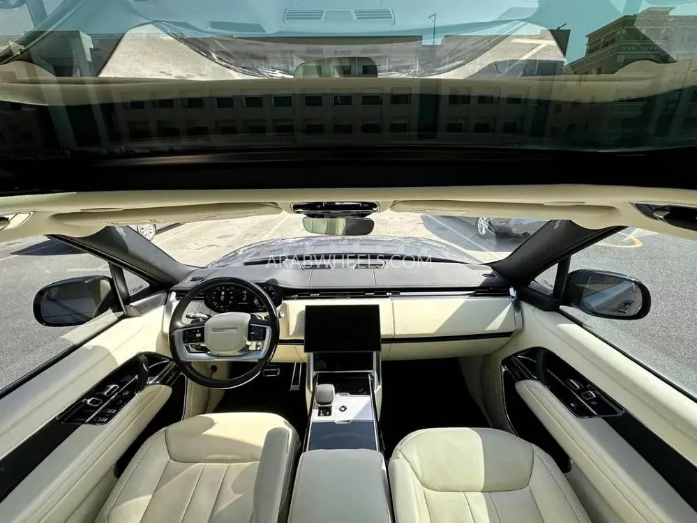 Land Rover Range Rover 2025 for Sale in Dubai Image-4
