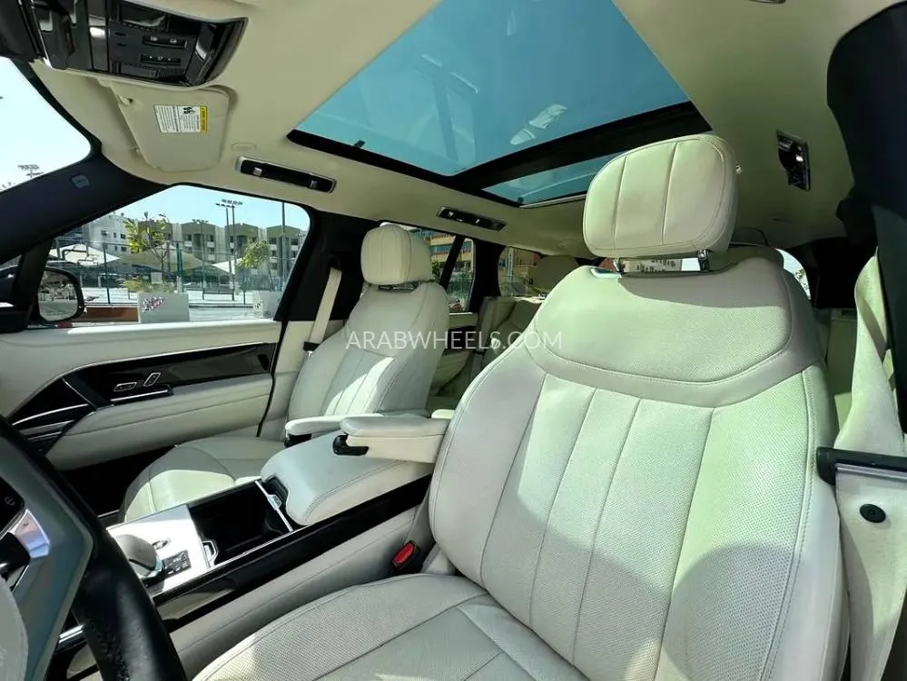 Land Rover Range Rover 2025 for Sale in Dubai Image-11