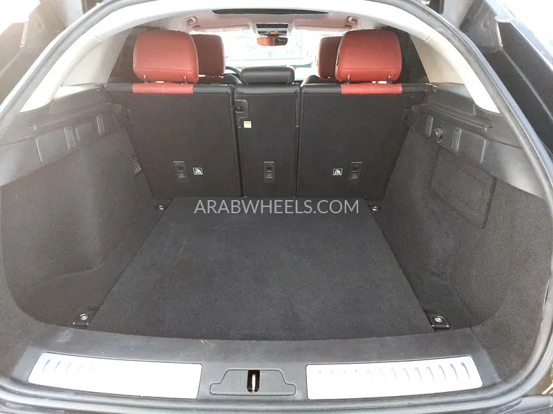 لاند روفر رينج روفر فيلار 2019 for Sale in الشارقة Image-6