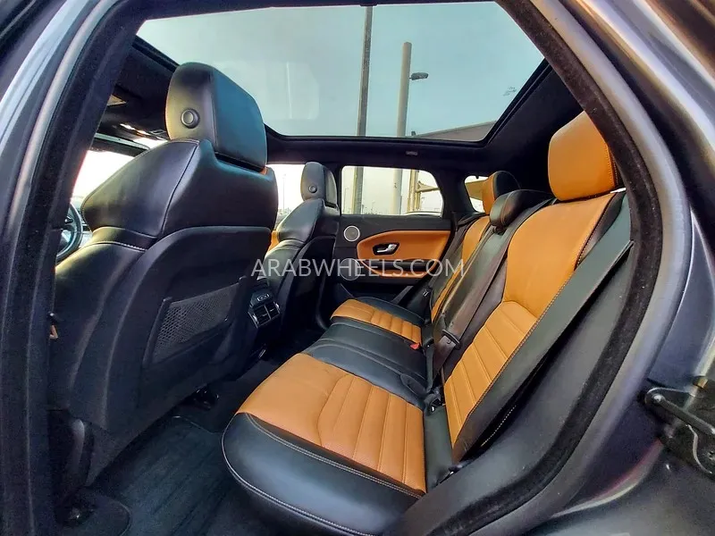 لاند روفر رينج روفر فيلار 2019 for Sale in الشارقة Image-11