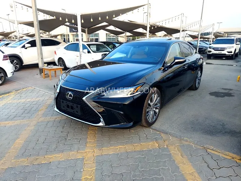 لكزس ES 2020 for Sale in الشارقة Image-2