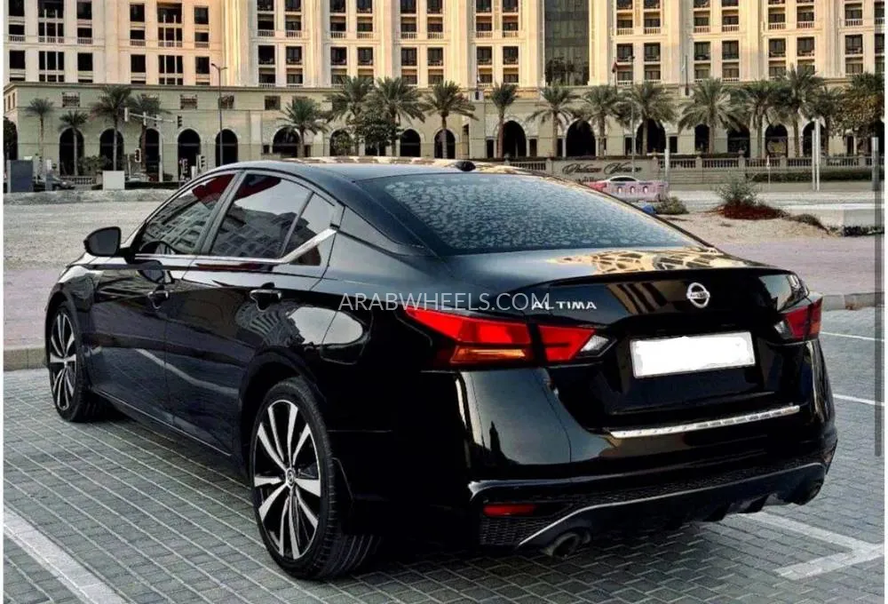 Nissan Altima 2021 for Sale in Dubai Image-4
