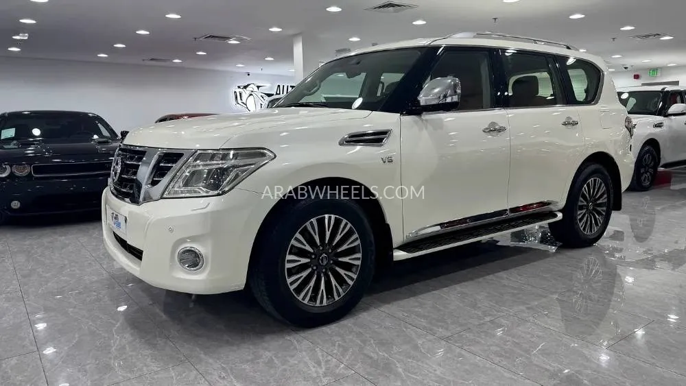 Nissan Patrol 2019 for Sale in Dubai Image-3