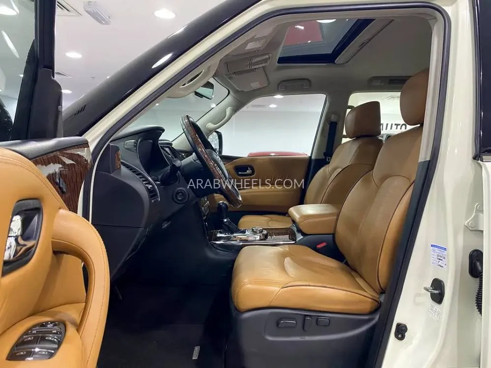 Nissan Patrol 2019 for Sale in Dubai Image-11