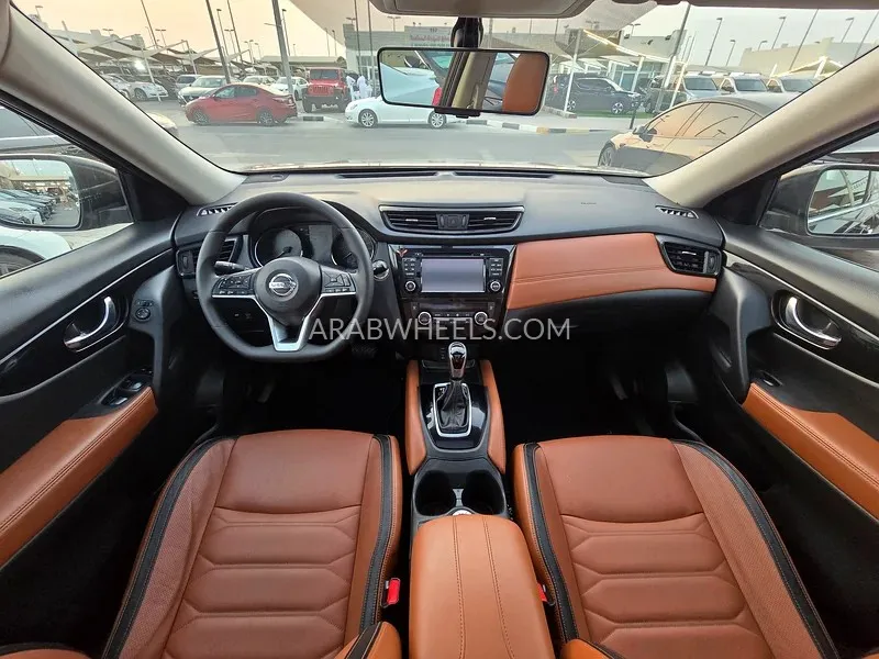 نيسان إكس تريل 2020 for Sale in الشارقة Image-11