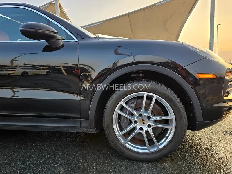 Porsche Cayenne 2023 for Sale in Sharjah Image-7