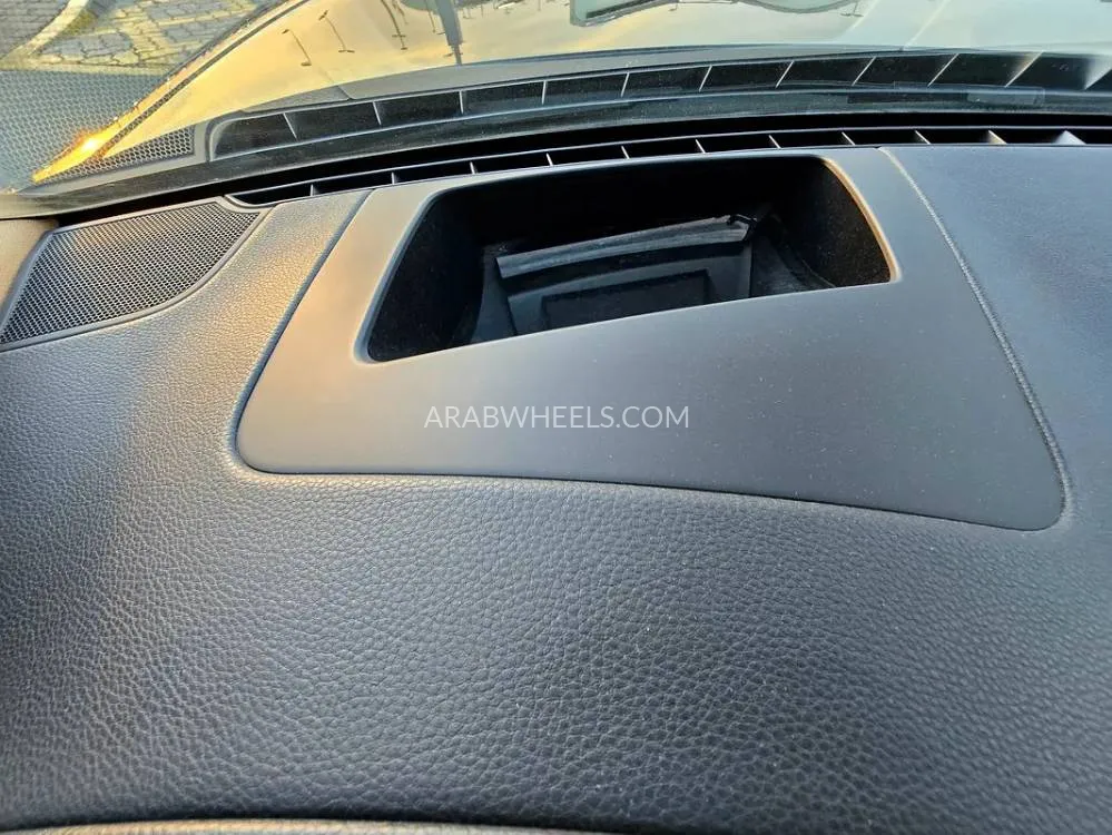Porsche Panamera 2021 for Sale in Sharjah Image-9