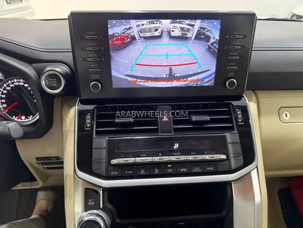 Toyota Land Cruiser 2023 for Sale in Dubai Image-8