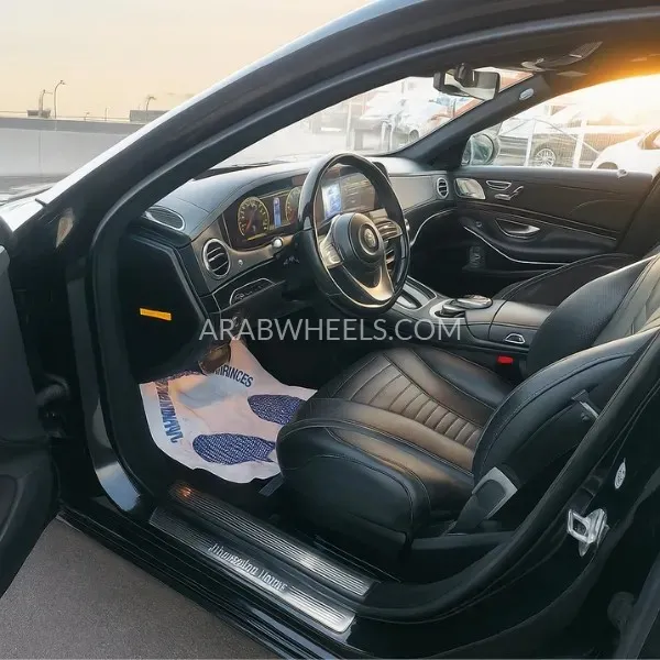 Mercedes Benz CLS Class 2018 for Sale in Dubai Image-15