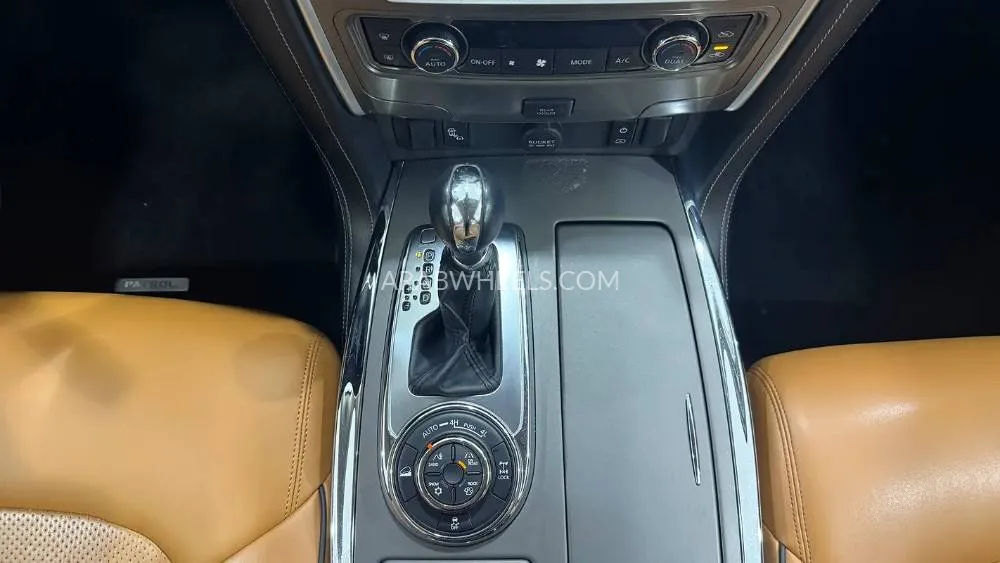 Nissan Patrol 2021 for Sale in Dubai Image-12