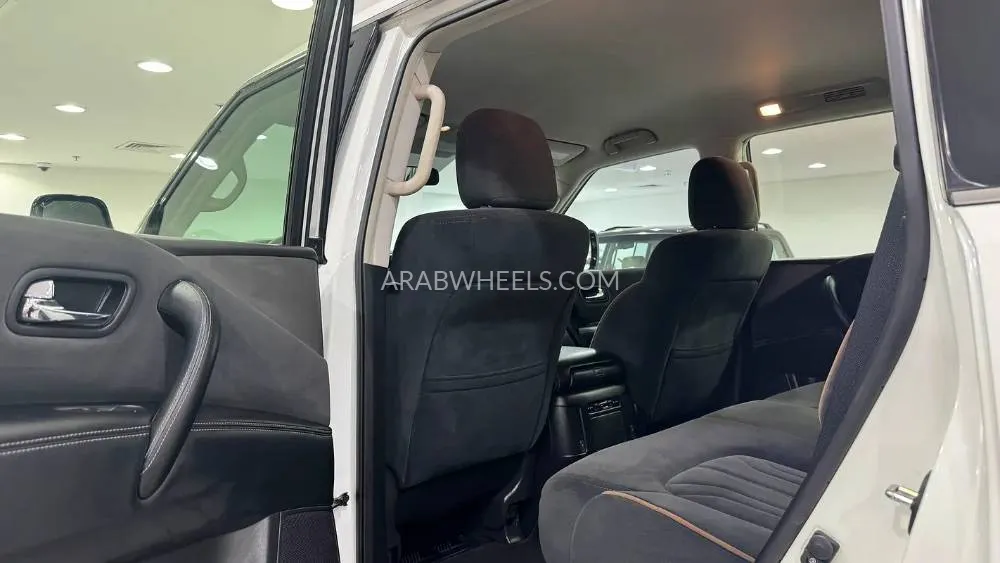 Nissan Patrol 2024 for Sale in Dubai Image-10