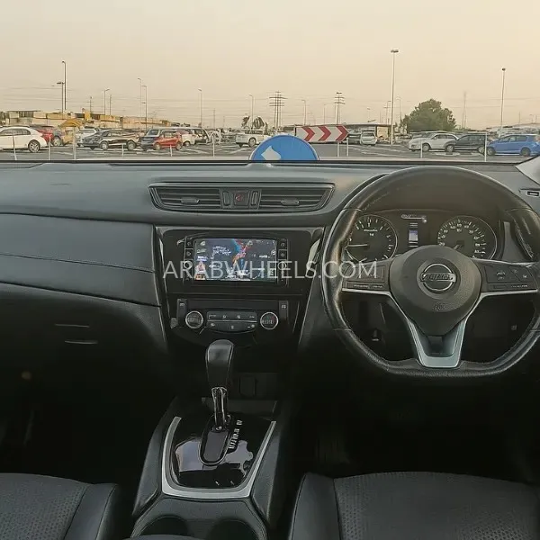 Nissan X-Trail 2018 for Sale in Dubai Image-6