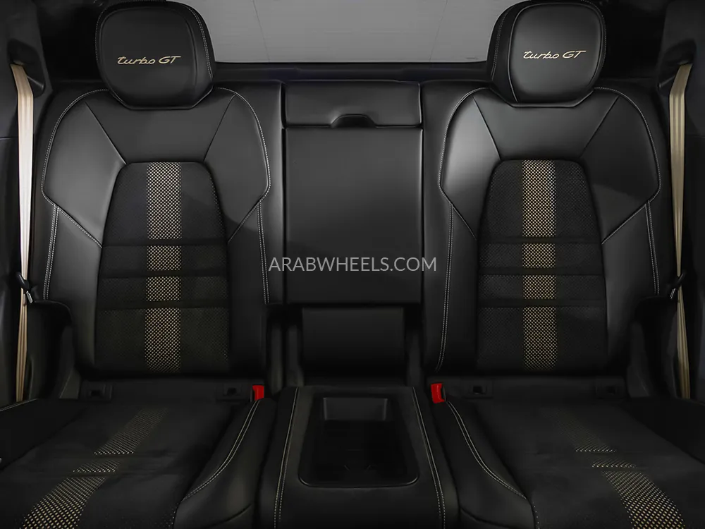 Porsche Cayenne 2022 for Sale in Dubai Image-13