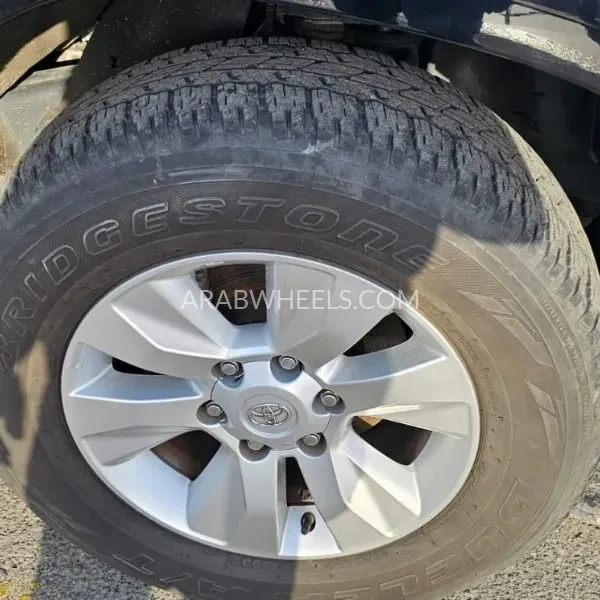 Toyota Hilux 2018 for Sale in Dubai Image-13