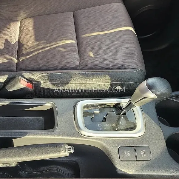 Toyota Hilux 2018 for Sale in Dubai Image-23