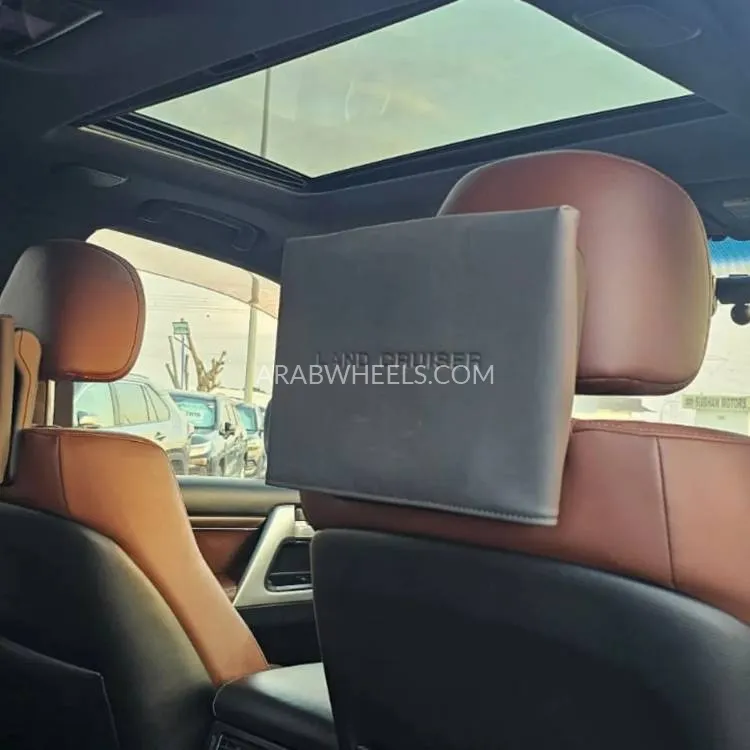 Toyota Land Cruiser 2017 for Sale in Dubai Image-35
