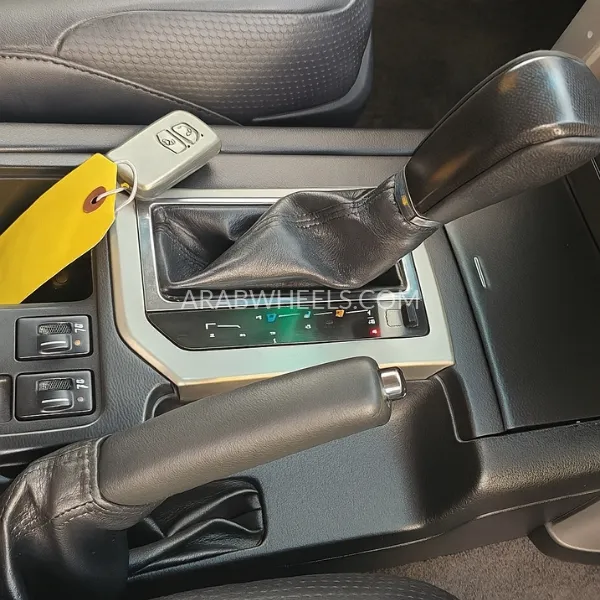 Toyota Land Cruiser Prado 2013 for Sale in Dubai Image-7