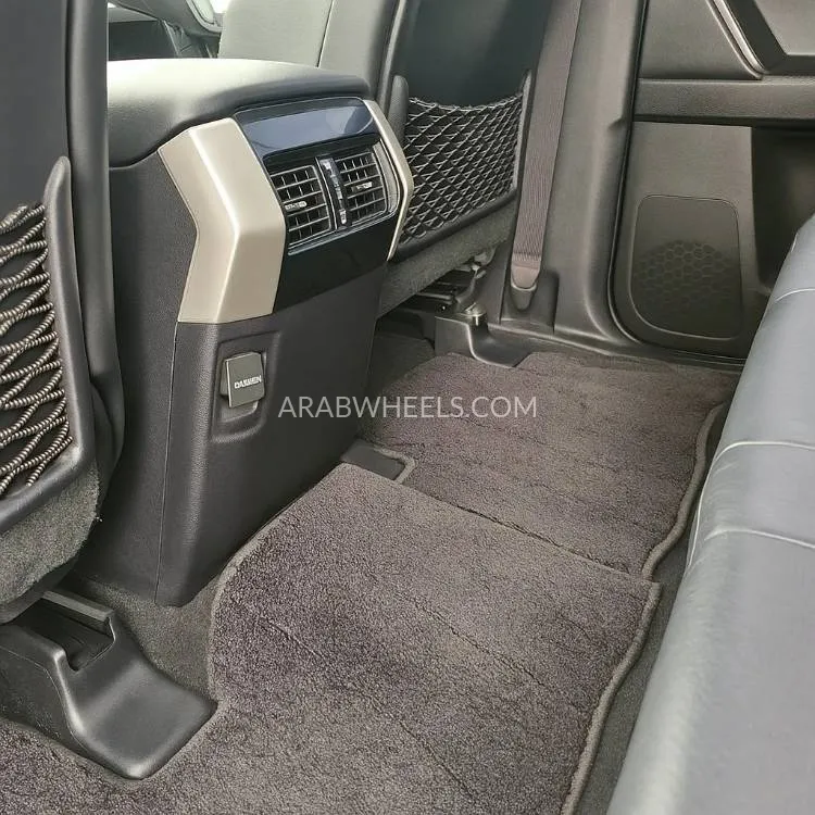 Toyota Land Cruiser Prado 2019 for Sale in Dubai Image-17