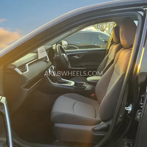 Toyota Rav4 2019 for Sale in Dubai Image-4