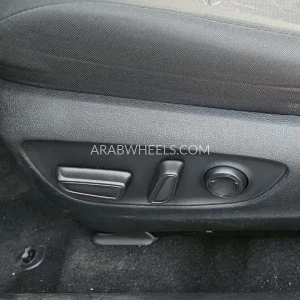 Toyota Rav4 2021 for Sale in Dubai Image-24