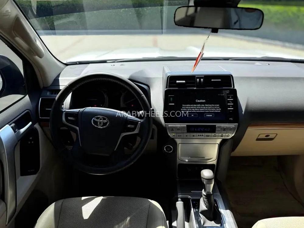 Toyota Land Cruiser Prado 2023 for Sale in Sharjah Image-7