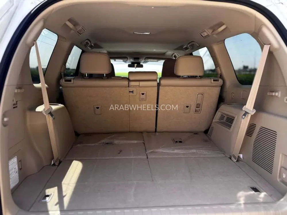 Toyota Land Cruiser Prado 2023 for Sale in Sharjah Image-10