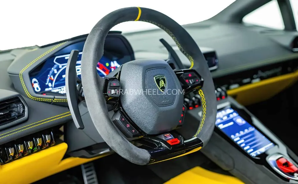 لامبورغيني هوراكان 2023 for Sale in دبي Image-4