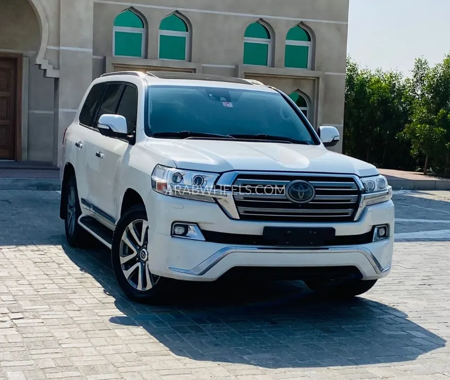 Toyota Land Cruiser 2018 for Sale in Ajman Image-2