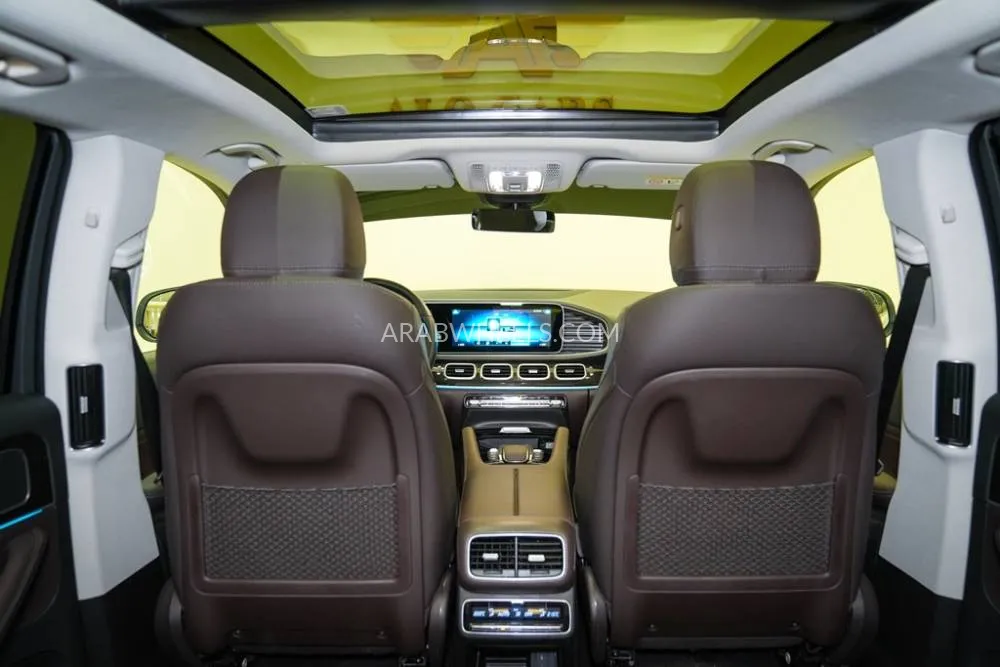 مرسيدس بنز GLS 2022 for Sale in دبي Image-13