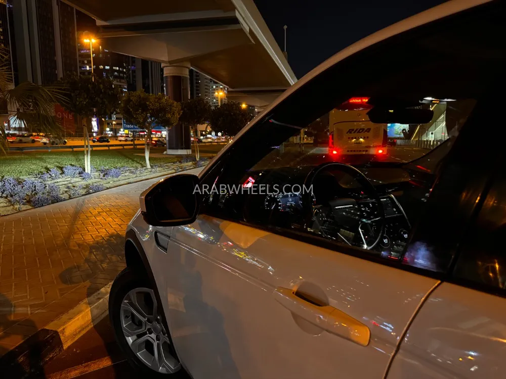Land Rover Discovery Sport 2021 for Sale in Dubai Image-7