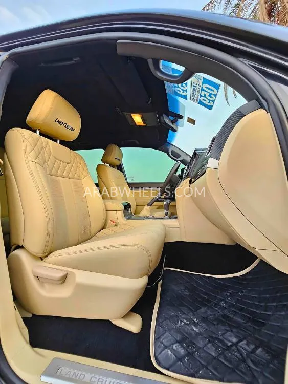 تويوتا لاند كروزر 2017 for Sale in دبي Image-15