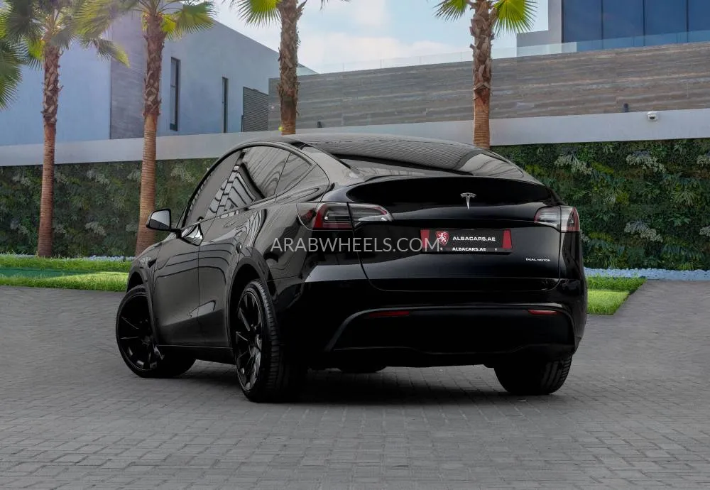 Tesla Model Y 2023 for Sale in Dubai Image-5