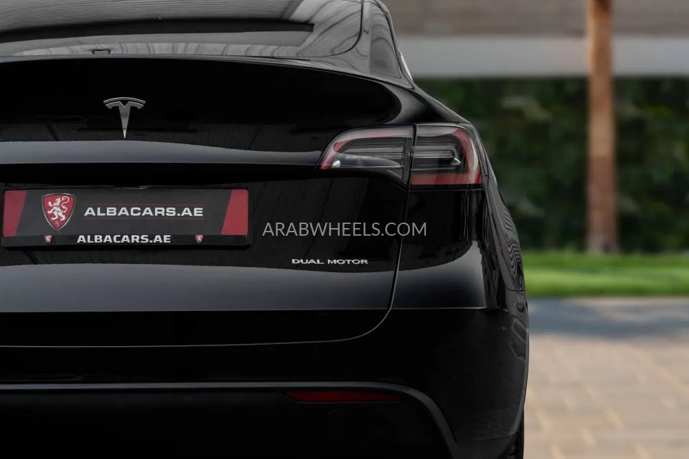 Tesla Model Y 2023 for Sale in Dubai Image-7