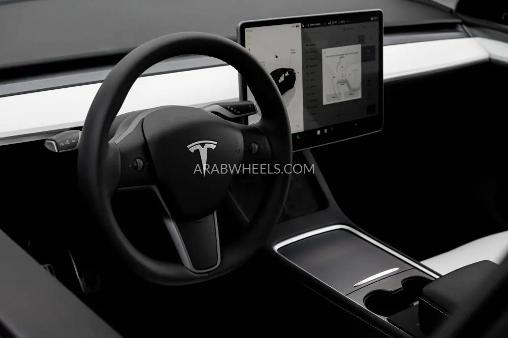 Tesla Model Y 2023 for Sale in Dubai Image-10
