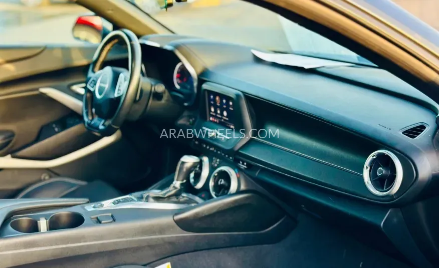 شيفروليه كامارو 2020 for Sale in الشارقة Image-10