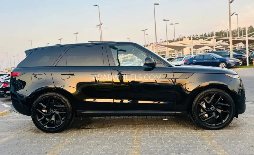 Land Rover Range Rover 2023 for Sale in Sharjah Image-5