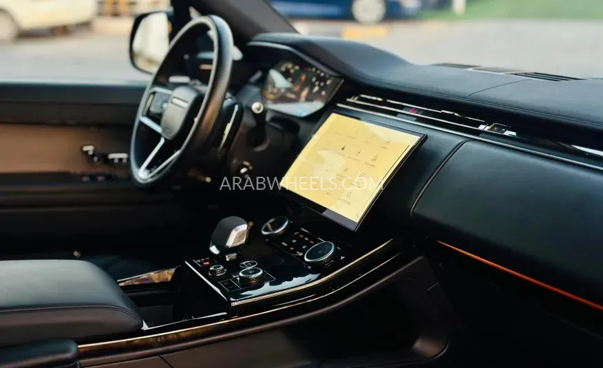 Land Rover Range Rover 2023 for Sale in Sharjah Image-11