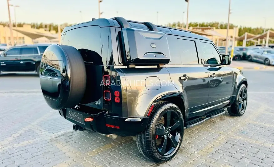 Land Rover Defender 2022 for Sale in Sharjah Image-6