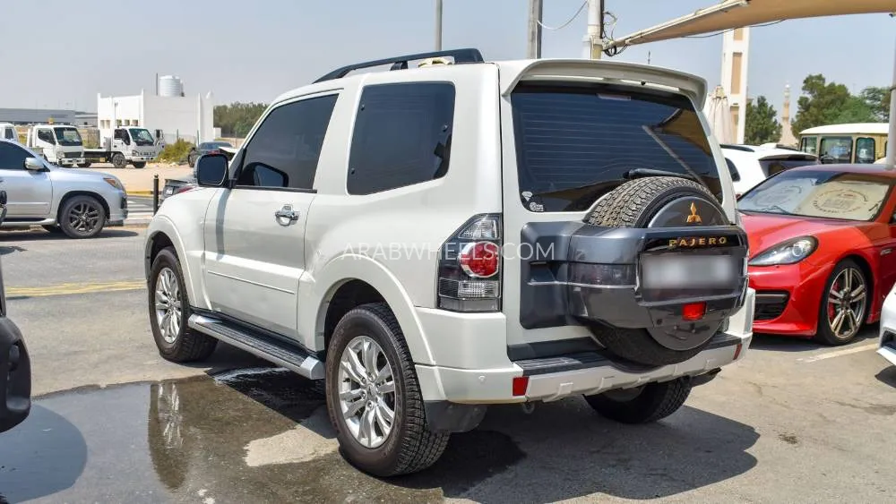 ميتسوبيشي باجيرو 2018 for Sale in الشارقة Image-4