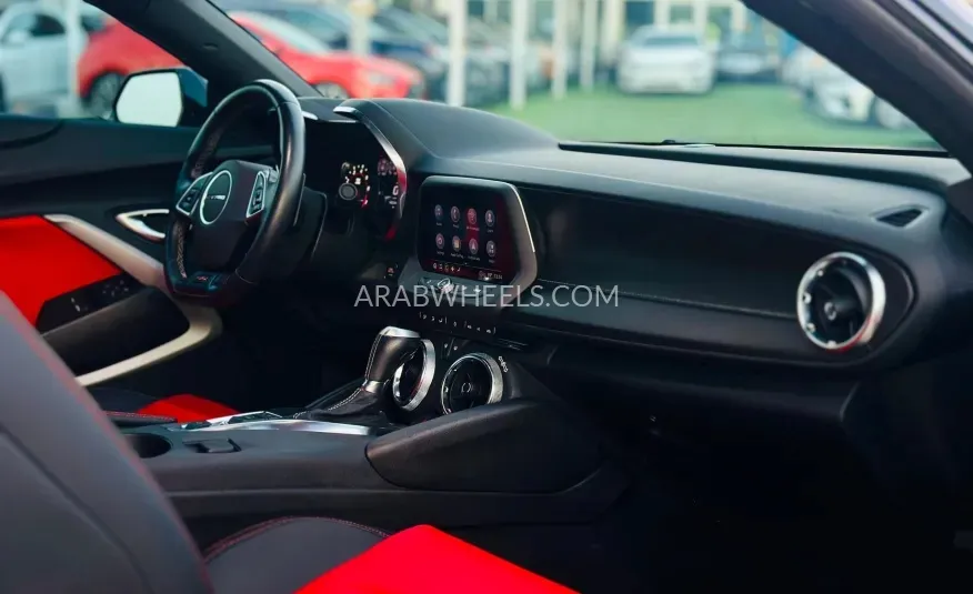 Chevrolet Camaro 2021 for Sale in Sharjah Image-9