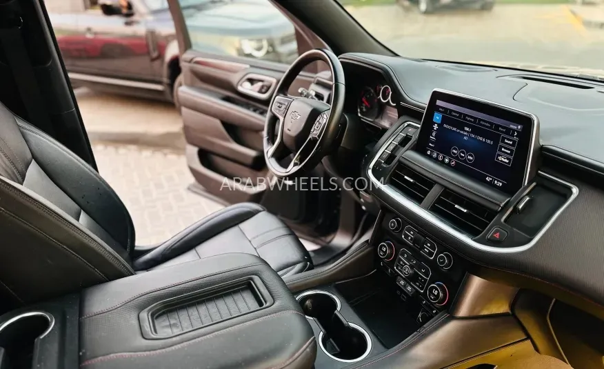 Chevrolet Suburban 2021 for Sale in Sharjah Image-13