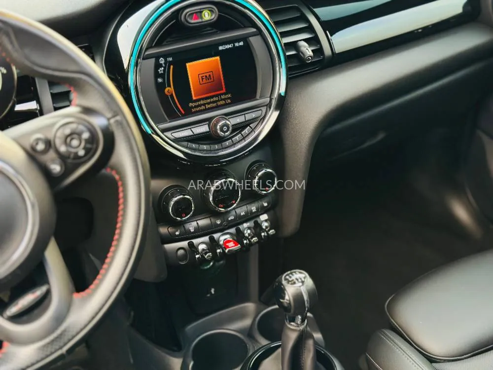 Mini Cooper 2021 for Sale in Sharjah Image-10